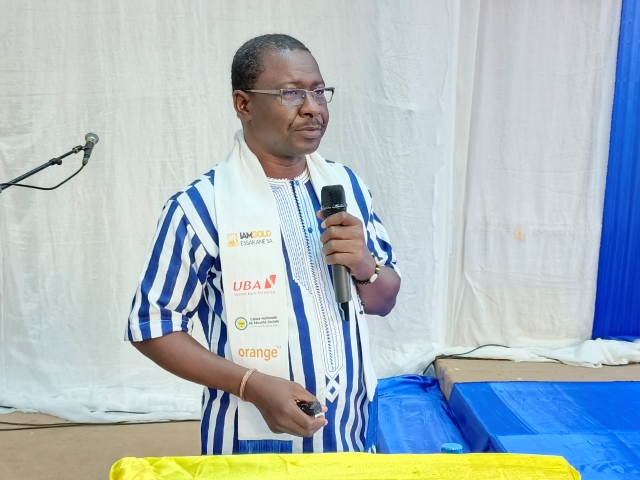 Addictions en milieu professionnel : Dr Roger Zerbo analyse les facteurs de consommation de substances psychoactives chez les jeunes